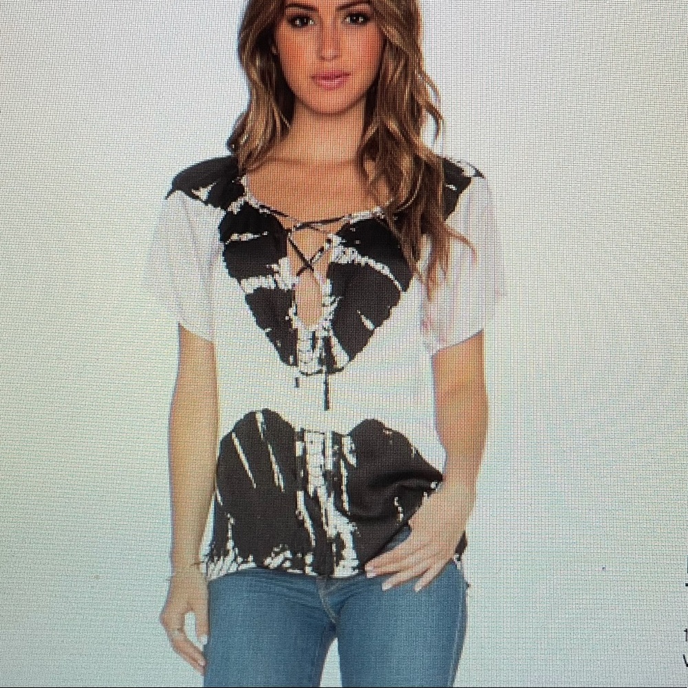 Gypsy 05 Criss Cross Tie Raglan Top